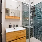 דירה Downtown House